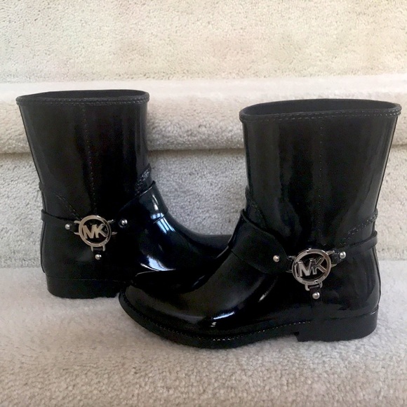 Michael Kors Fulton Harness Rain Boots - Picture 2 of 13